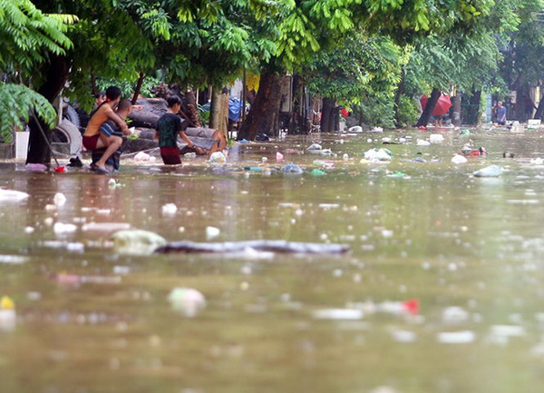 Báo động về tình trạng ô nhiễm nguồn nước nghiêm trọng tại Việt Nam